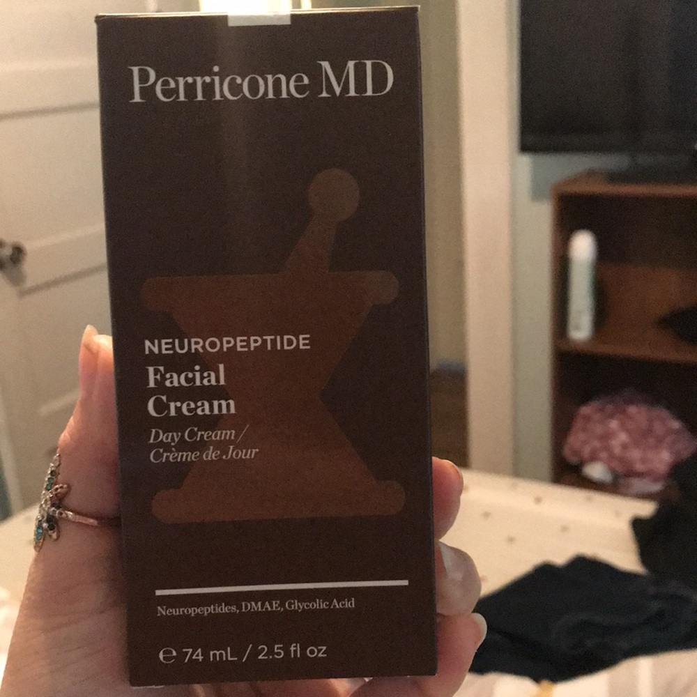 Facial cream/day cream